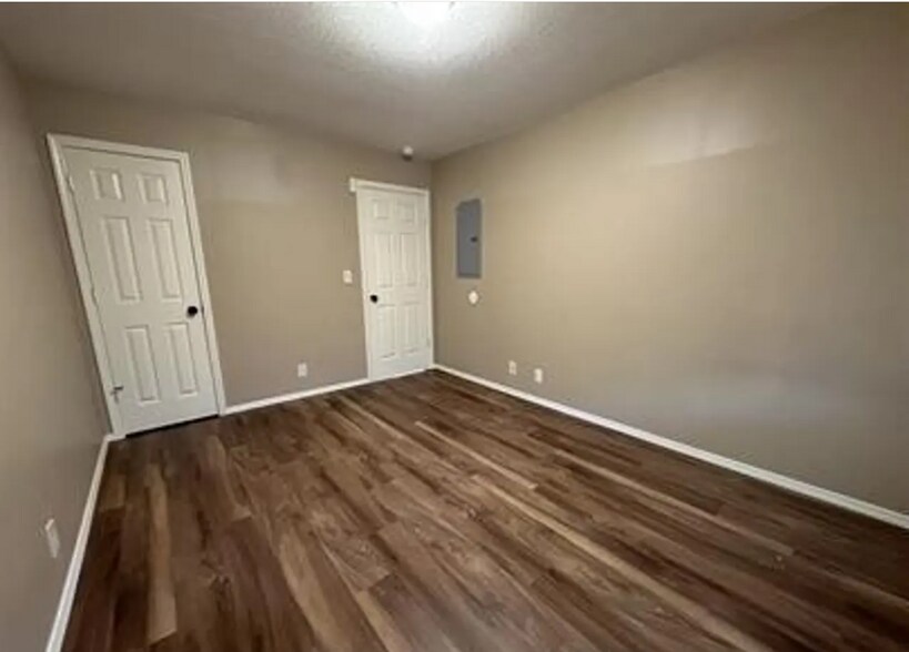 More Photos Of 1645 S Hydraulic St, Wichita Apartments For Sale