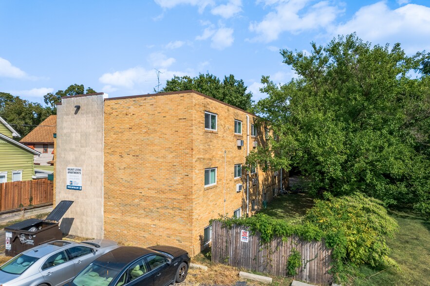 More Photos Of 826 N Walnut St, Lansing Apartments For Sale