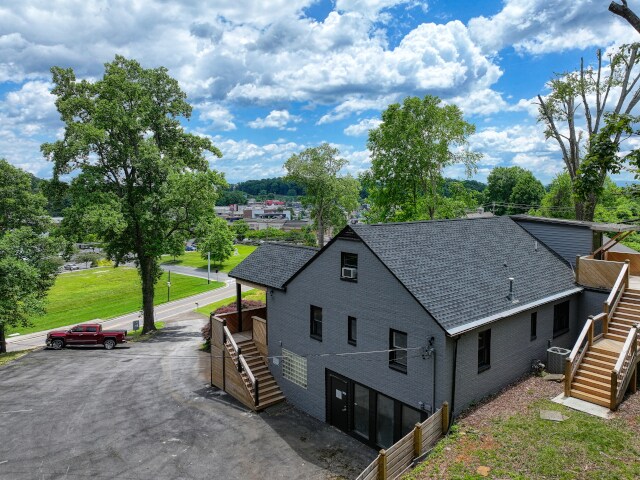More Photos Of 307 N Weisgarber Rd, Knoxville Office For Sale