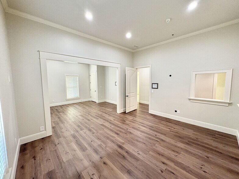 More Photos Of 1129 Lake Oconee Pky, Eatonton Office For Lease