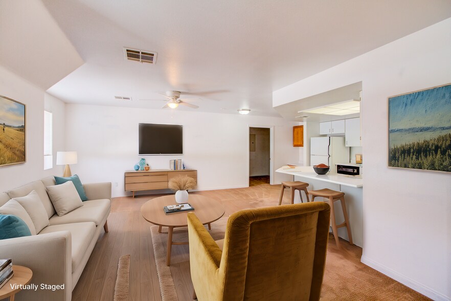 More Photos Of 1308 Wyoming St, Boulder City General Retail For Sale