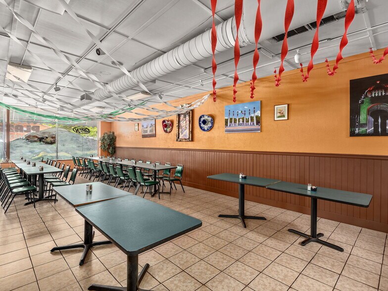 More Photos Of 76 E Main St, Brevard Restaurant For Sale