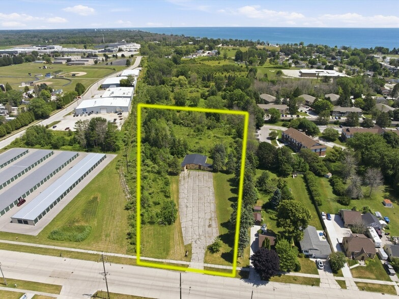 More Photos Of 1801 Johnston Dr, Manitowoc Warehouse For Sale