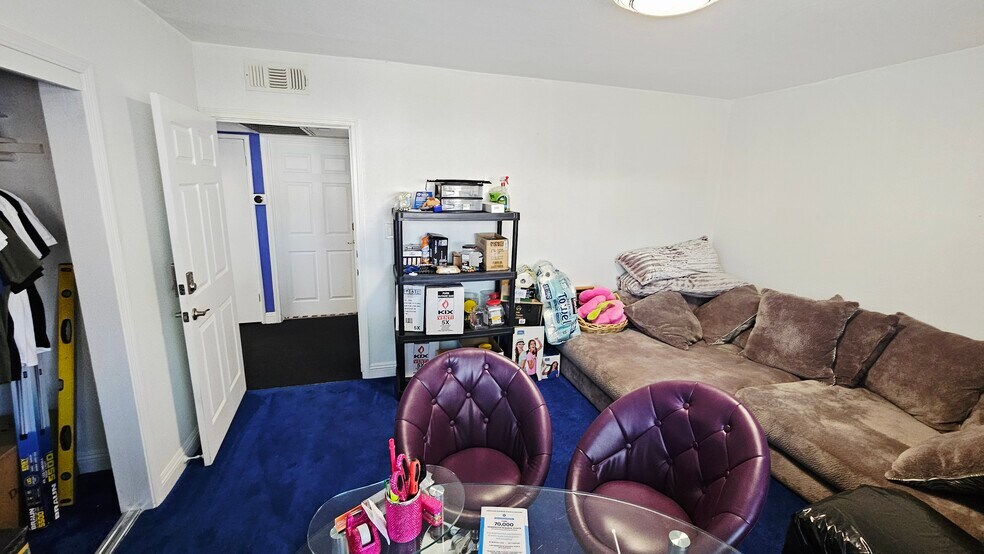 More Photos Of 306-308 Roberts Ln, Bakersfield Storefront Retail Residential For Sale