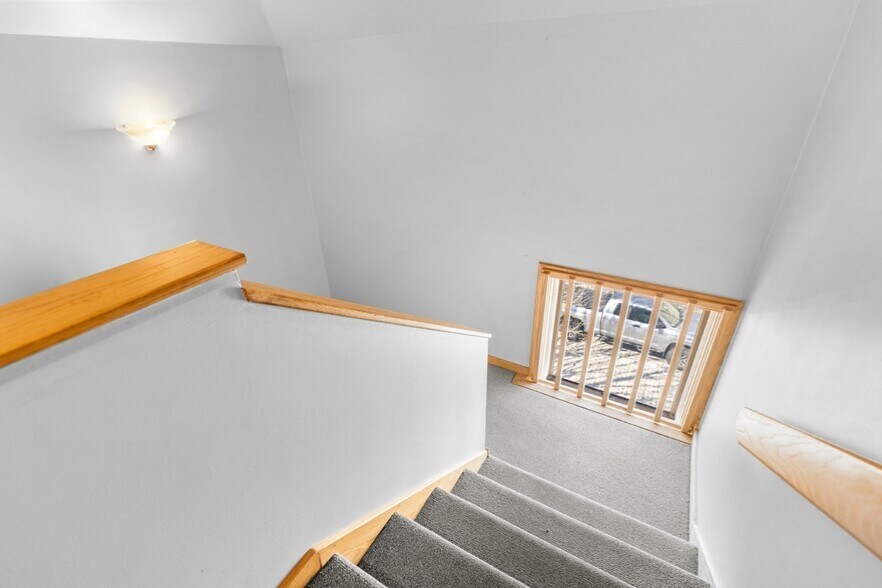 More Photos Of 30-32 William St, New Bedford Office For Sale