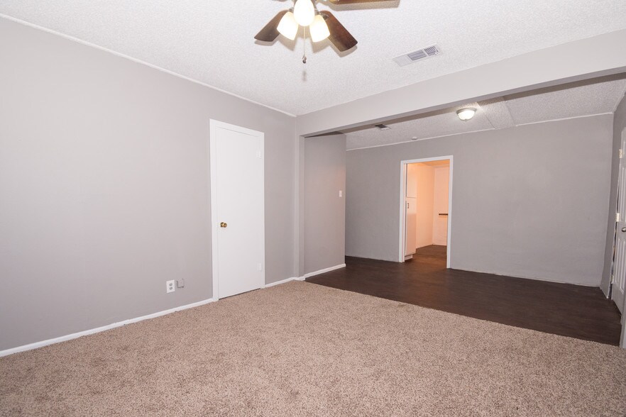 More Photos Of 719 San Antonio St, Pleasanton Apartments For Sale