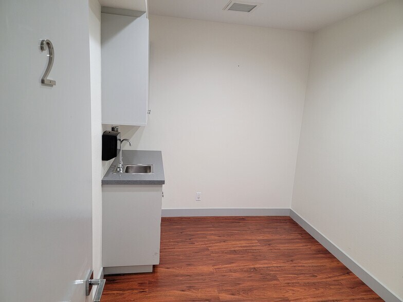 More Photos Of 3231 Waring Ct, Oceanside Medical For Sale
