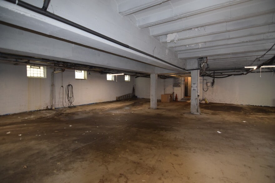 More Photos Of 2260 Noble Rd, Cleveland Heights Apartments For Sale