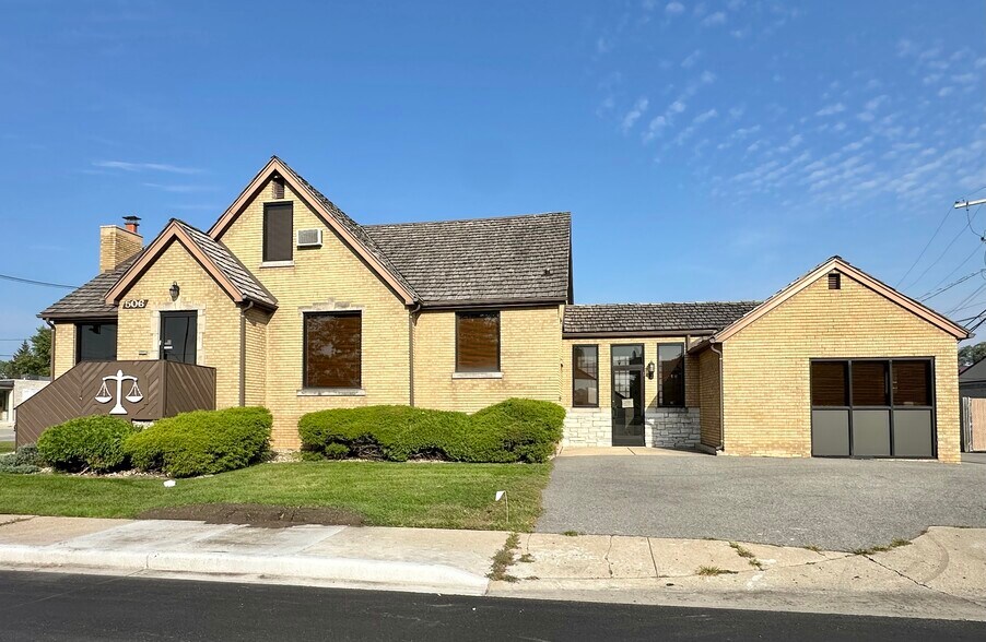 More Photos Of 510 Ridge Rd, Munster Office For Lease