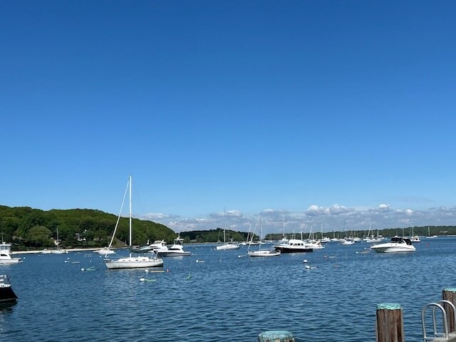 More Photos Of 256 Main St, Northport Office For Lease