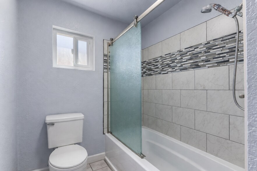 More Photos Of 829 11th St, Imperial Beach Apartments For Sale