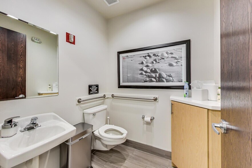 More Photos Of 324 W Touhy Ave, Park Ridge Office For Lease