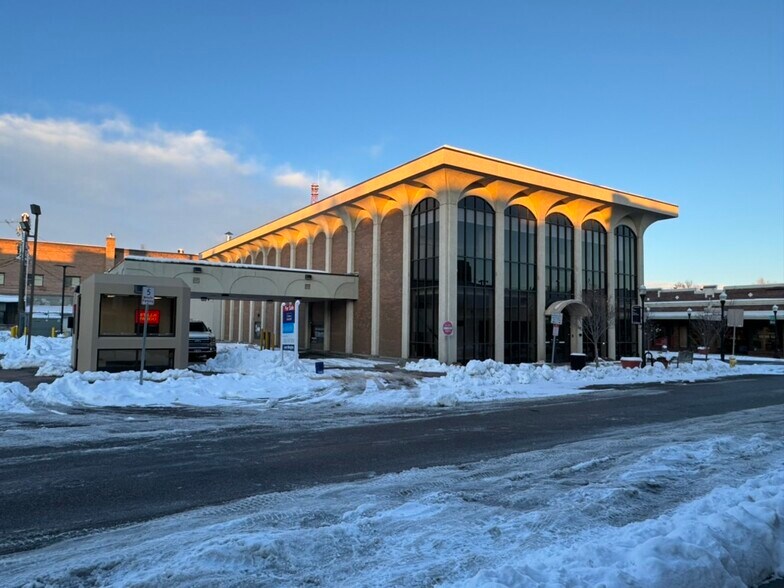 More Photos Of 320 A St, Idaho Falls Bank For Sale