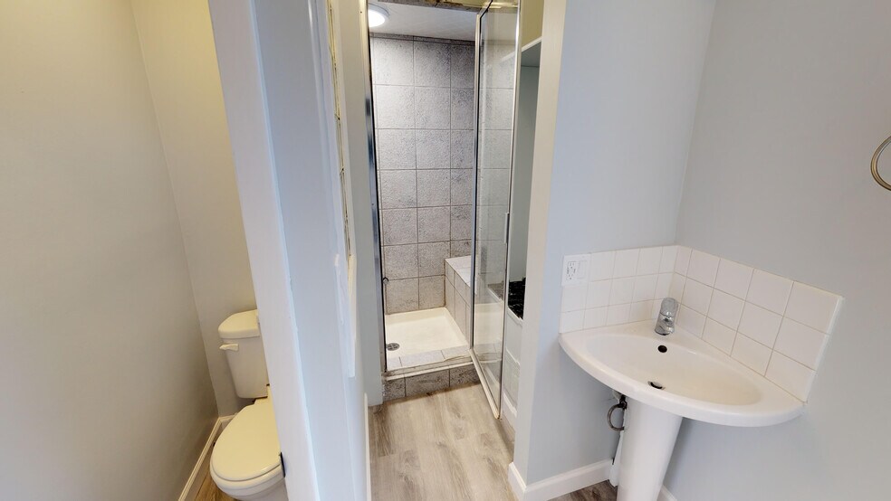 More Photos Of 1460 W Huron St, Chicago Apartments For Sale