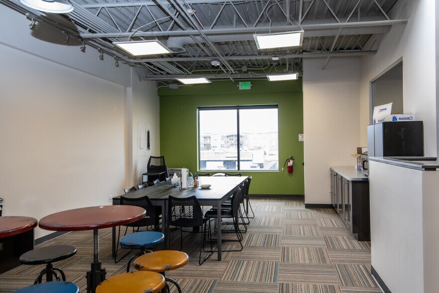 More Photos Of 2560 28th St, Boulder Office For Lease