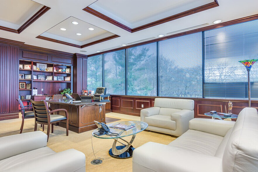 More Photos Of 1000 Woodbridge Center Dr, Woodbridge Office For Lease