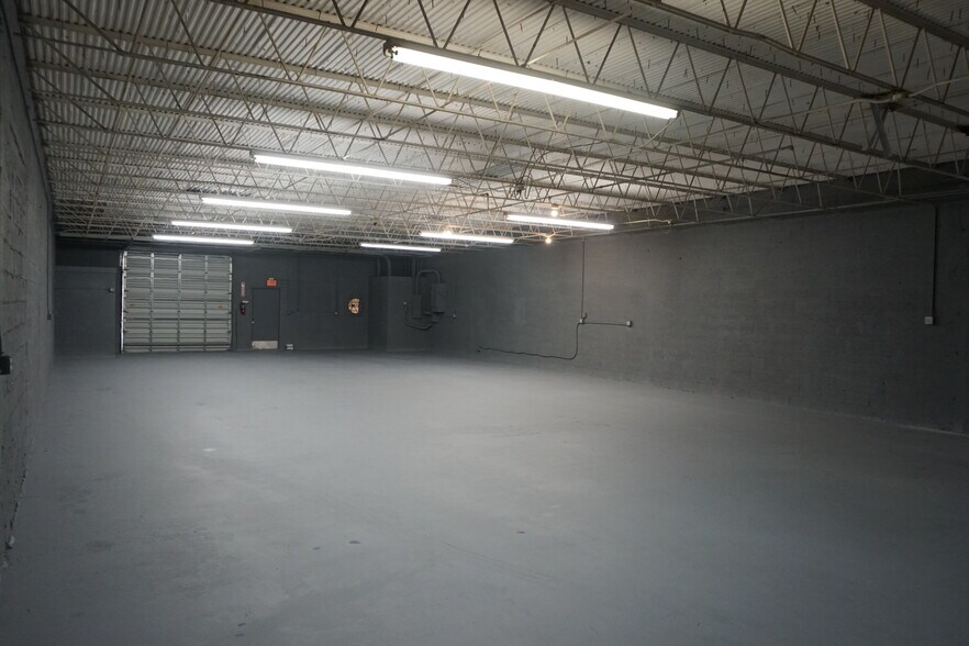 More Photos Of 1044 NE 44th St, Oakland Park Industrial For Sale