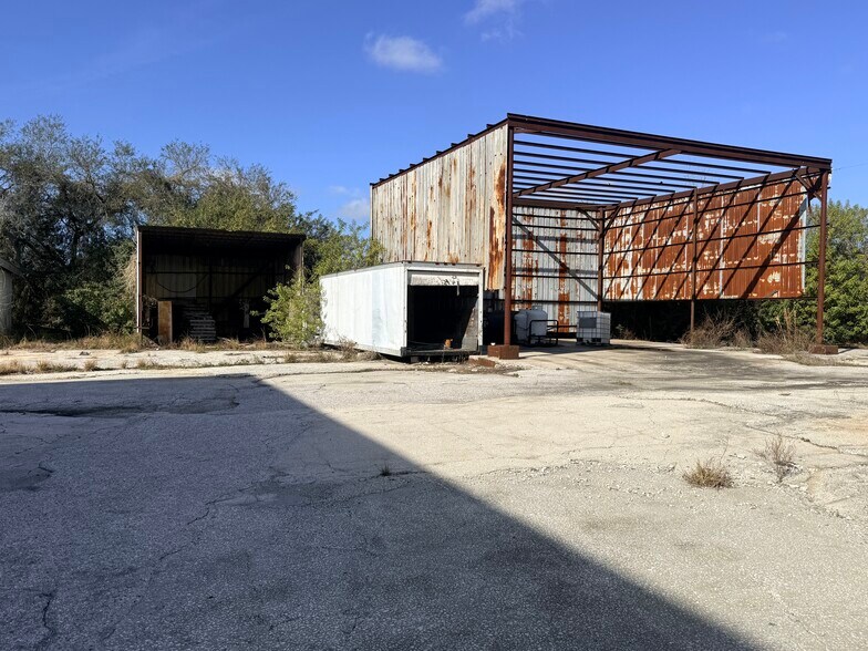 More Photos Of 4403 Business Ln, Plant City Land For Lease