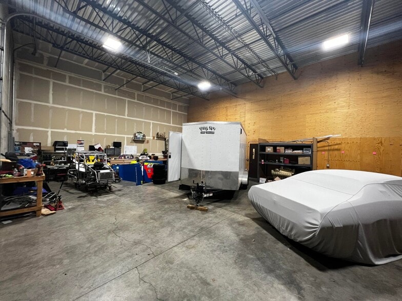 More Photos Of 2021 Commerce Dr, Medford Office For Sale