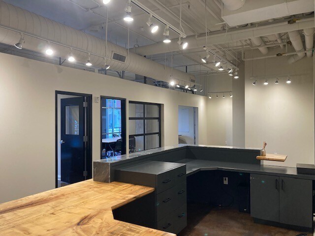 More Photos Of 345 Frazier Ave, Chattanooga Storefront Retail Office For Lease