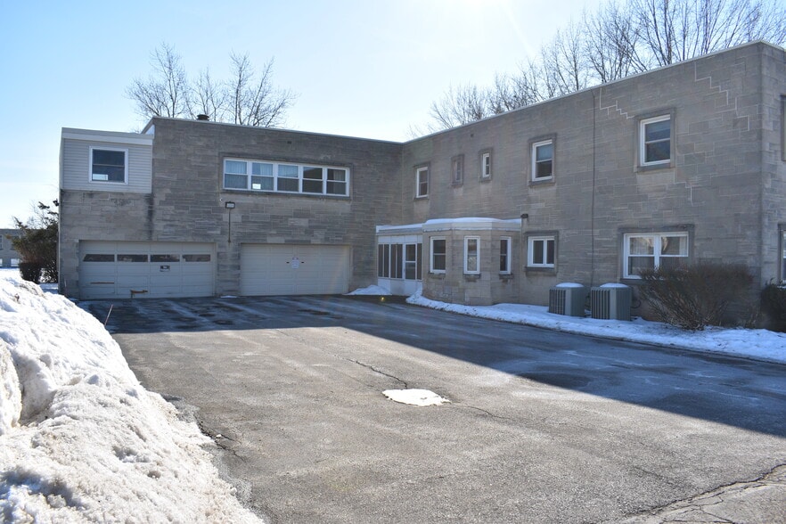 More Photos Of 400 Center Rd, Bedford Religious Facility For Sale