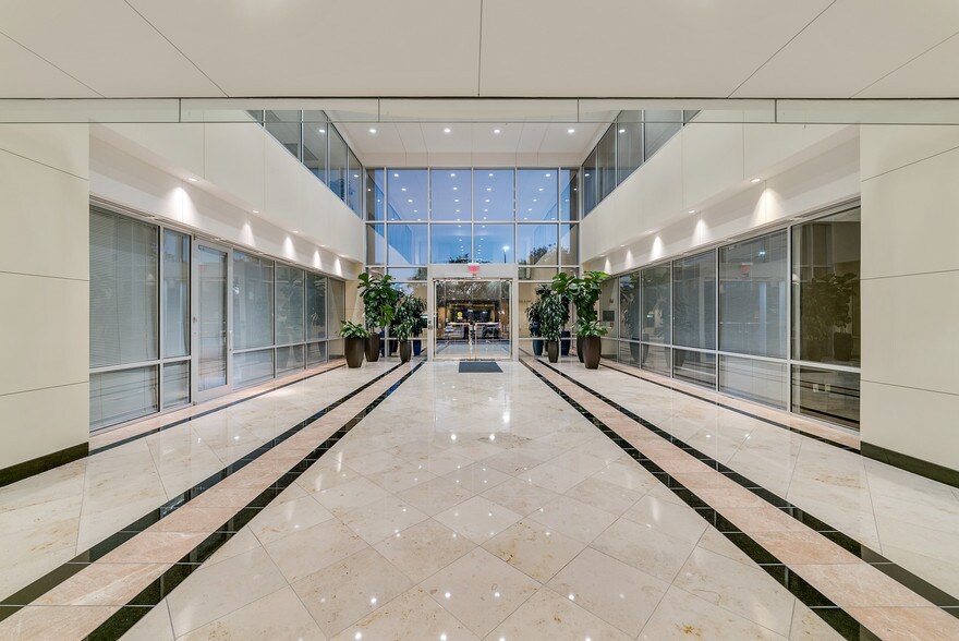 More Photos Of 911 N Central Pky, San Antonio Office For Lease