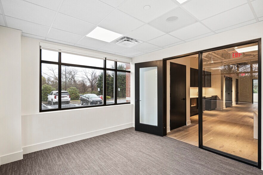 More Photos Of 8638 Veterans Hwy, Millersville Office For Lease