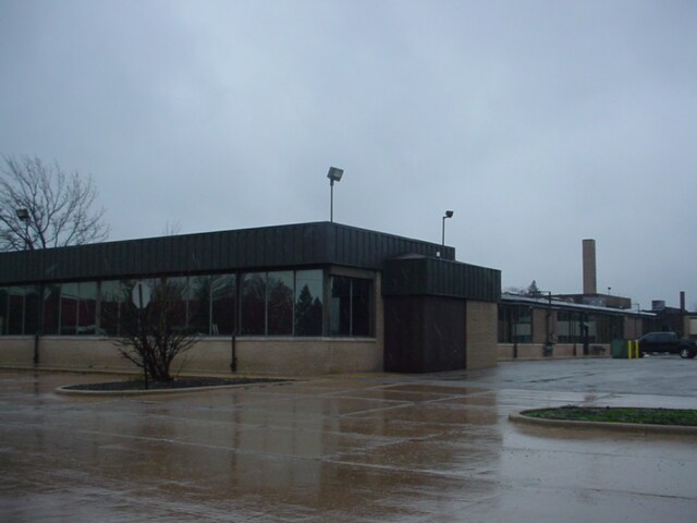 More Photos Of 26091 Sherwood Ave, Warren Office For Lease