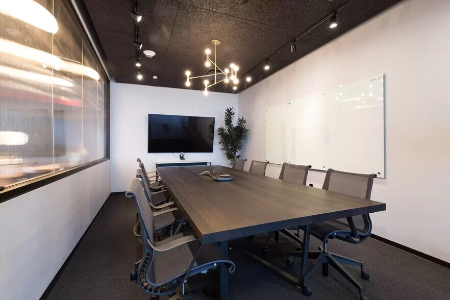 More Photos Of 1 PPG Pl, Pittsburgh Office For Lease