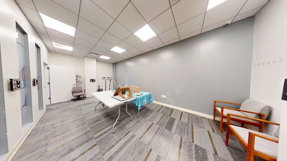 More Photos Of 1333 60th St, Brooklyn Office For Lease