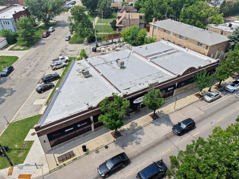 More Photos Of 4508 N Milwaukee Ave, Chicago General Retail For Sale