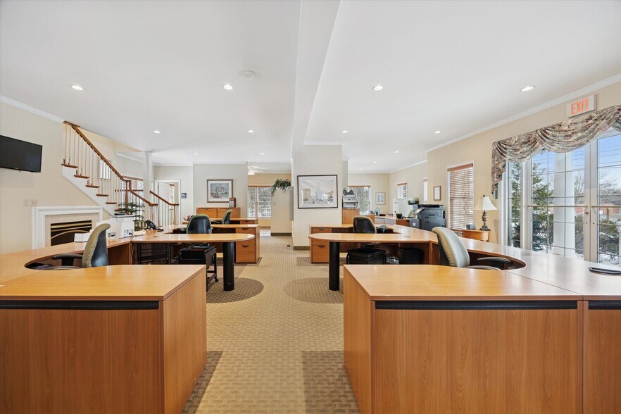 More Photos Of 326 Main St, Harleysville Office For Sale