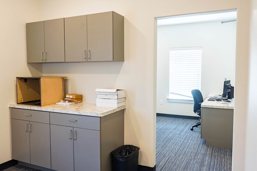 More Photos Of 5004 122nd St, Lubbock Office Residential For Lease