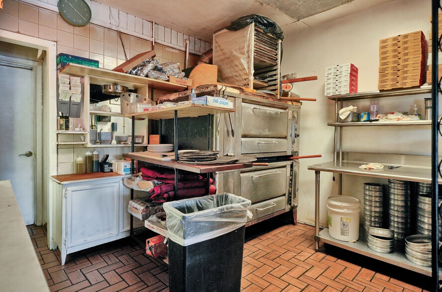 More Photos Of 3800 SW 8th St, Coral Gables Restaurant For Sale