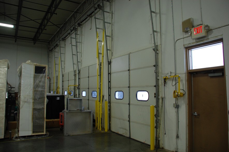 More Photos Of 610 Whitetail Blvd, River Falls Warehouse For Sale