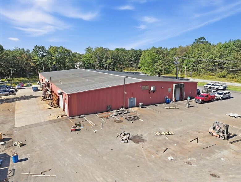 More Photos Of 405 Industrial Park Dr, Mount Pocono Warehouse For Sale
