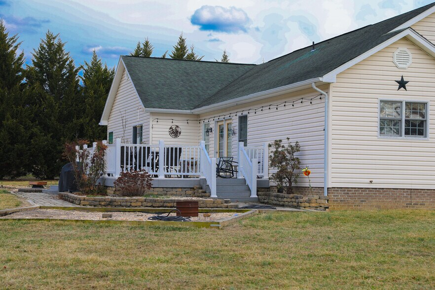 More Photos Of 232 Mine Branch Rd, Crimora Specialty For Sale