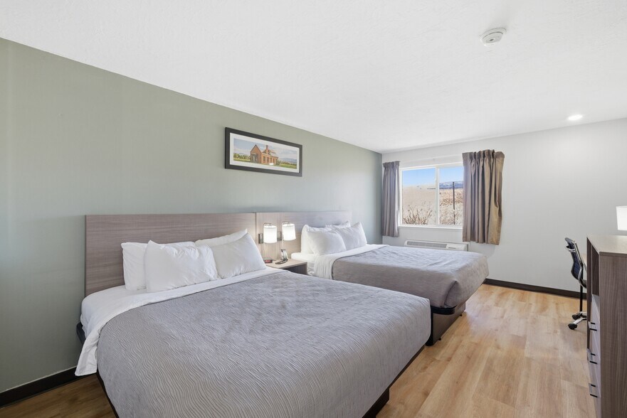 More Photos Of 626 W 1400 N, Beaver Hotel For Sale