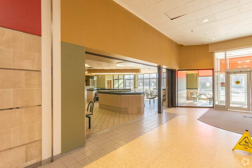 More Photos Of 1431-1527 Rebecca St, Oakville Unknown For Sale