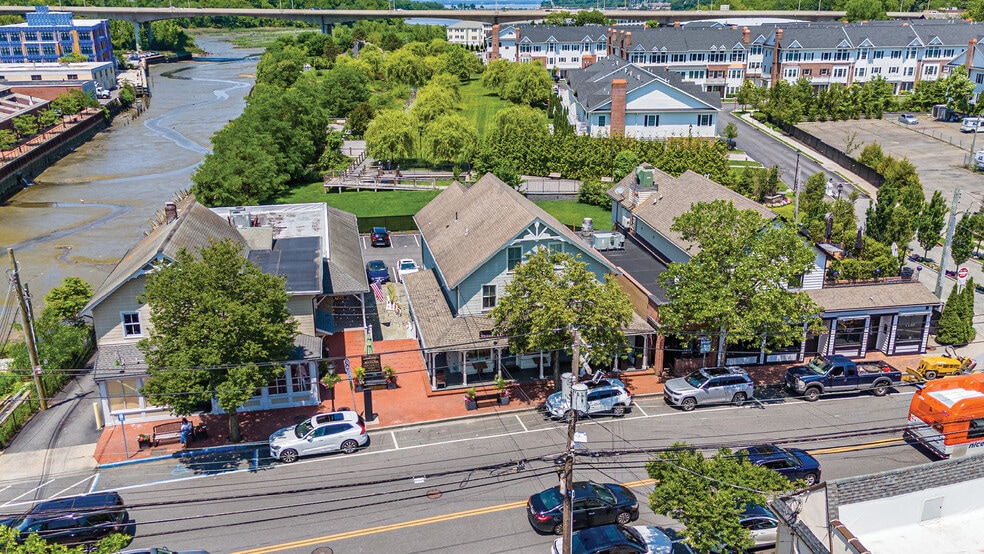 More Photos Of , Roslyn General Retail For Sale