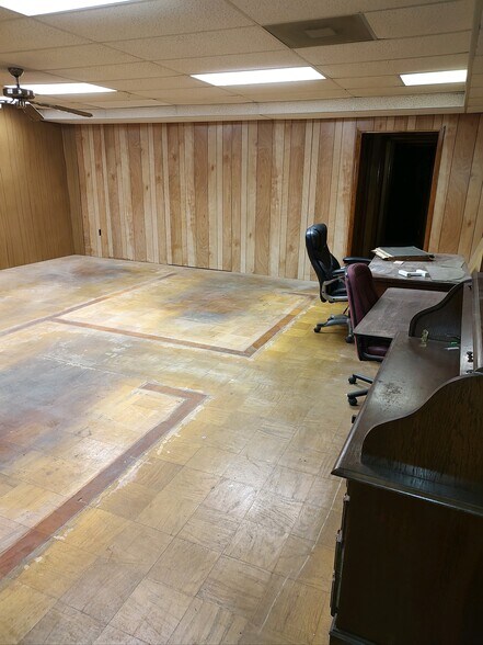 More Photos Of 7837 Ocean Gateway Dr, Easton Storefront Retail Office For Sale