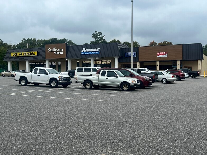 More Photos Of 701-709 Sullivan Rd, Statesville Unknown For Lease