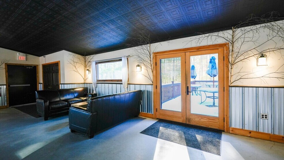 More Photos Of 697 Bear Swamp Rd, Peru General Retail For Sale