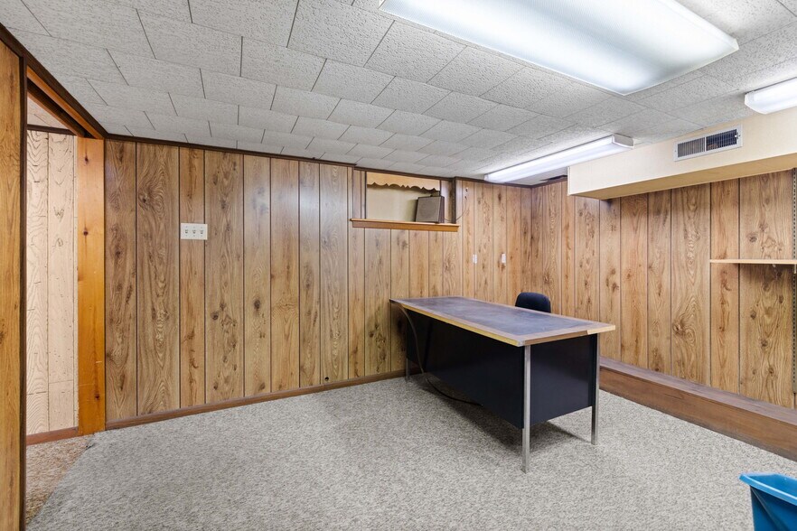 More Photos Of 521 N Derr Dr, Lewisburg Office Residential For Sale