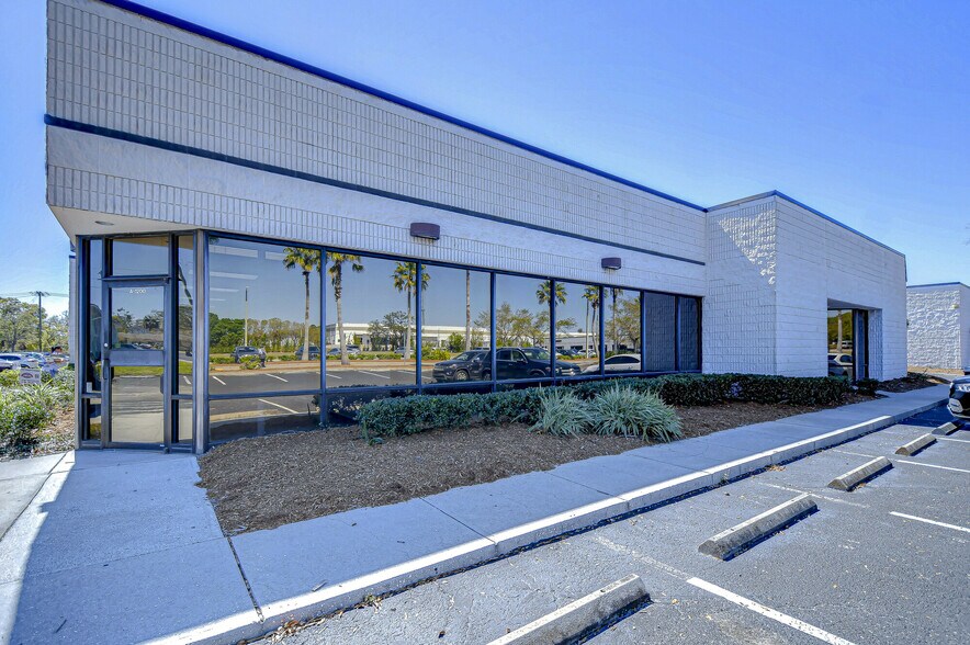 More Photos Of 10770 N 46th, Tampa Unknown For Lease