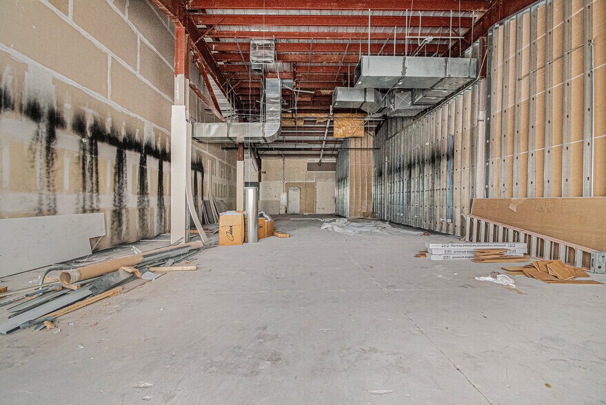 More Photos Of 1751 Madison Ave, Council Bluffs Unknown For Lease