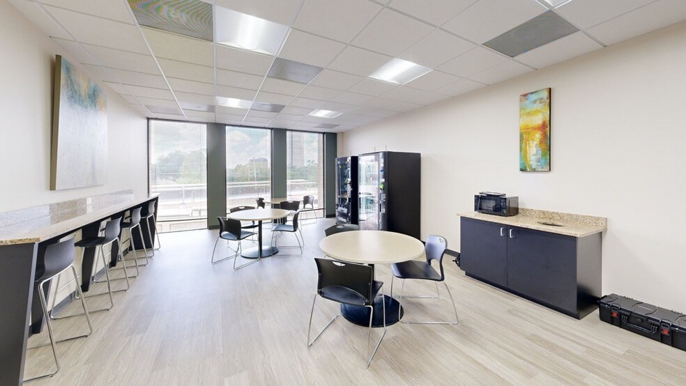 More Photos Of 1800 St James Pl, Houston Office For Lease