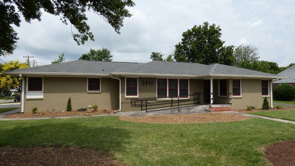 More Photos Of 2911 Middle Tennessee Blvd, Murfreesboro Office Residential For Lease