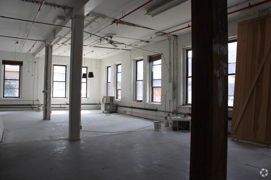 More Photos Of 119 N 11th St, Brooklyn Loft Creative Space For Lease