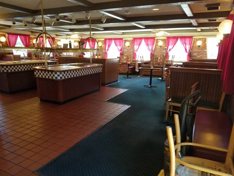 More Photos Of 1730 Diamond Hill Rd, Woonsocket Restaurant For Sale